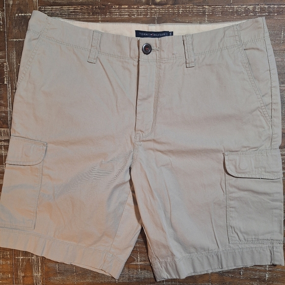 Tommy Hilfiger Cargo Shorts Men's Size 38W(tag‎ 36) 9in Inseam Beige 100% Cotton - Picture 1 of 7